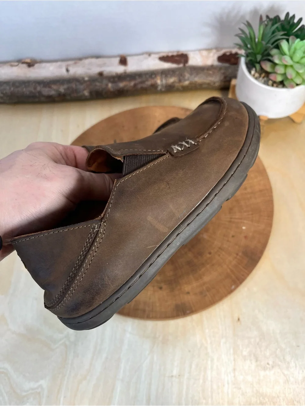 OluKai Moloa Kids Slip-On Shoes Brown Leather Size 2 Moccasins